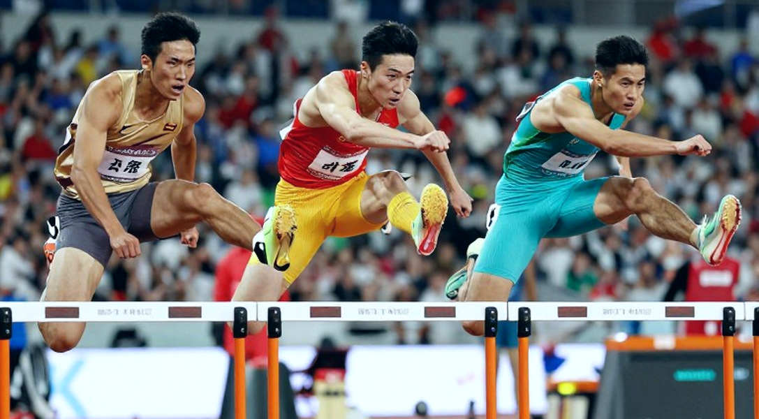 Gân Achilles bảy tháng và cú nước rút muộn: Đọc lại đêm khai mạc giải điền kinh 10 triệu USD